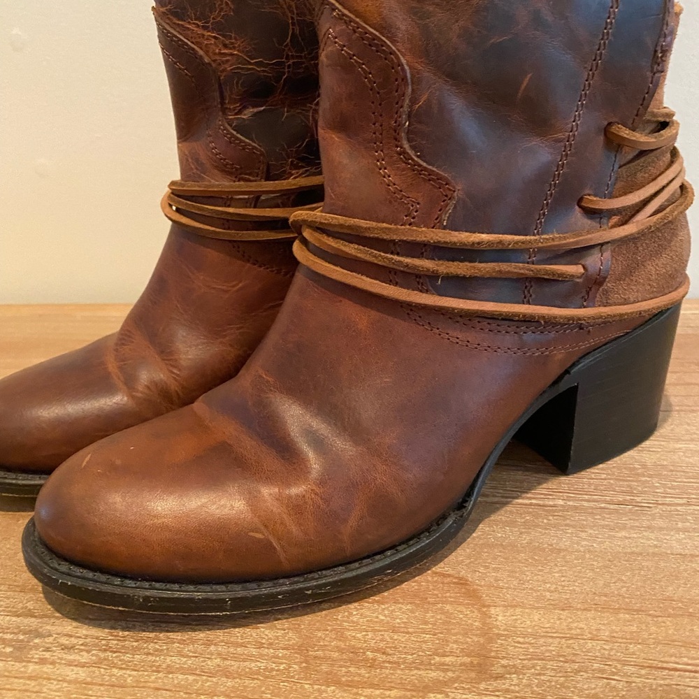 Freebird by Steven “Casey” ankle boot size 8